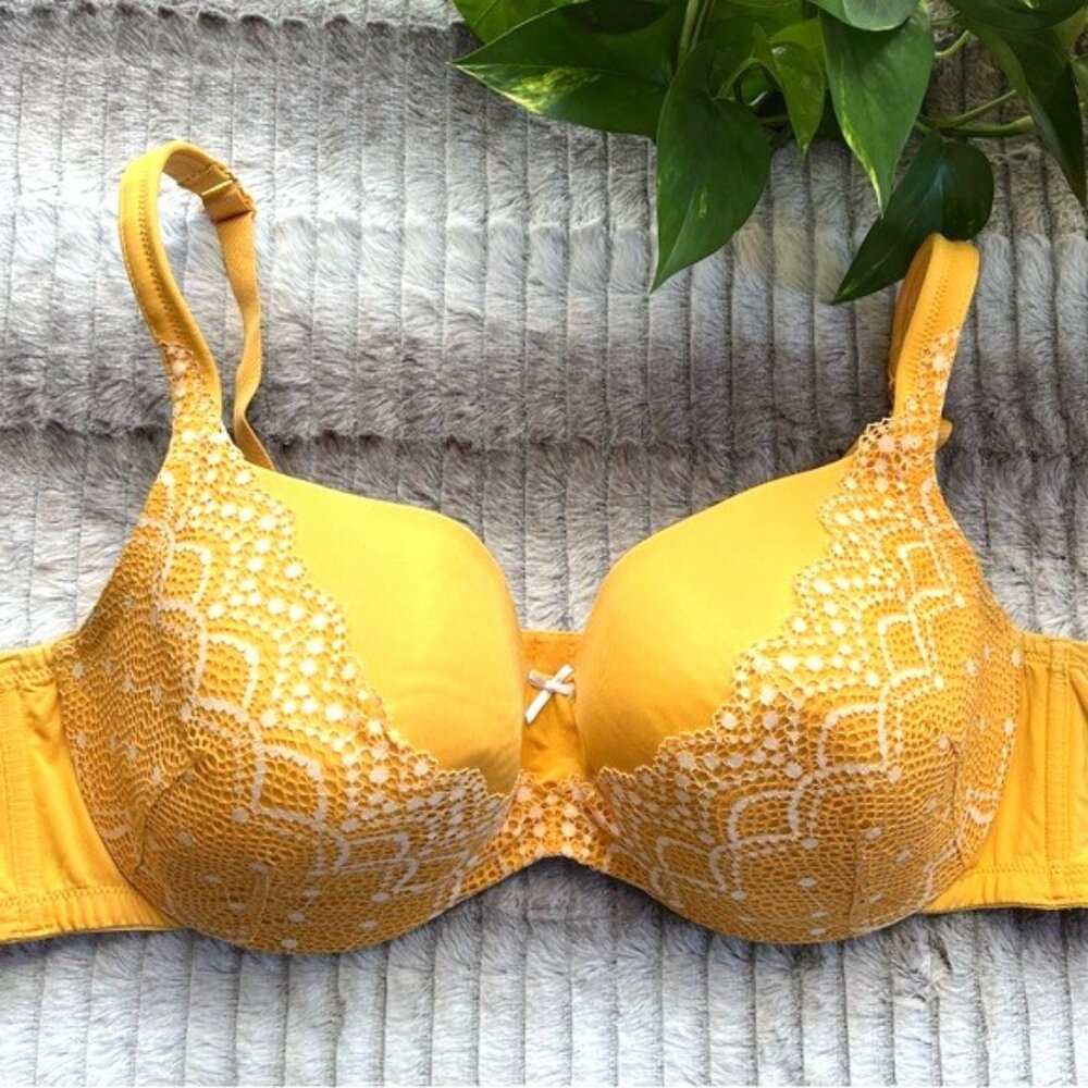 Cacique Lightly Lined Balconette Bra Yellow Lace Overlay Size 48C